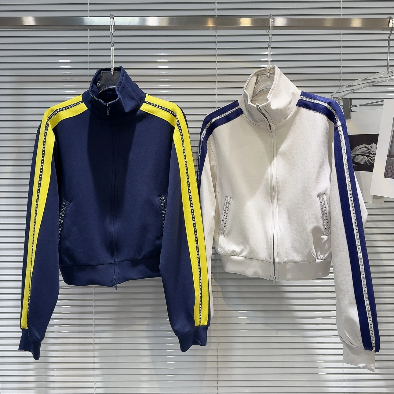 

Уличная верхняя одежда, топ со стразами, цветной дизайн, воротник-стойка, повседневное летнее новое поступление, женское джинсовое платье