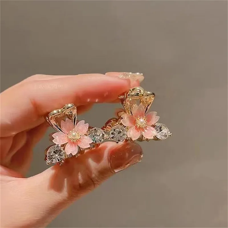 

Hair Crab Claw Bangs Clip For Girl Women Summer Shining Fashion Korean Style Alloy Flower Cute Side Barrettes Headwear