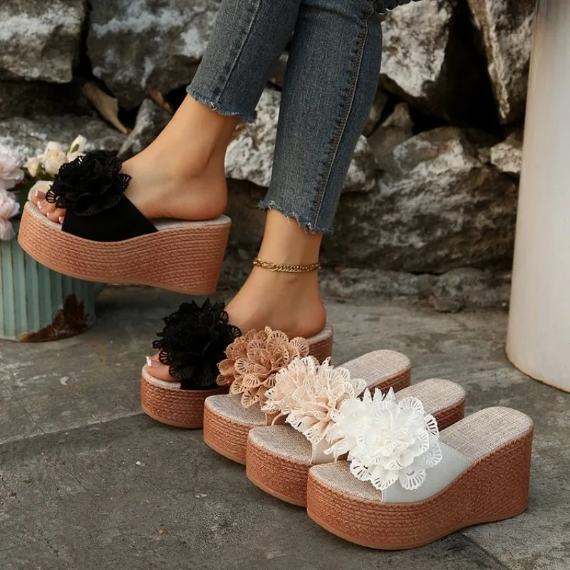 Women's Summer Fashion  Floral Korean Style Wedge Heel Slippers Non-Slip Thick Sole Extra High Heel Single Strap Beach Sandals