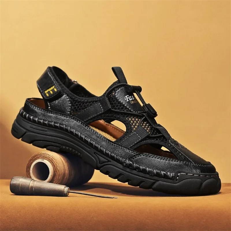 

Men's Mesh Hollow Out Breathable Water Sandals 2025 Summer Non-Slip Lightweight Outdoor Casual Shoes
