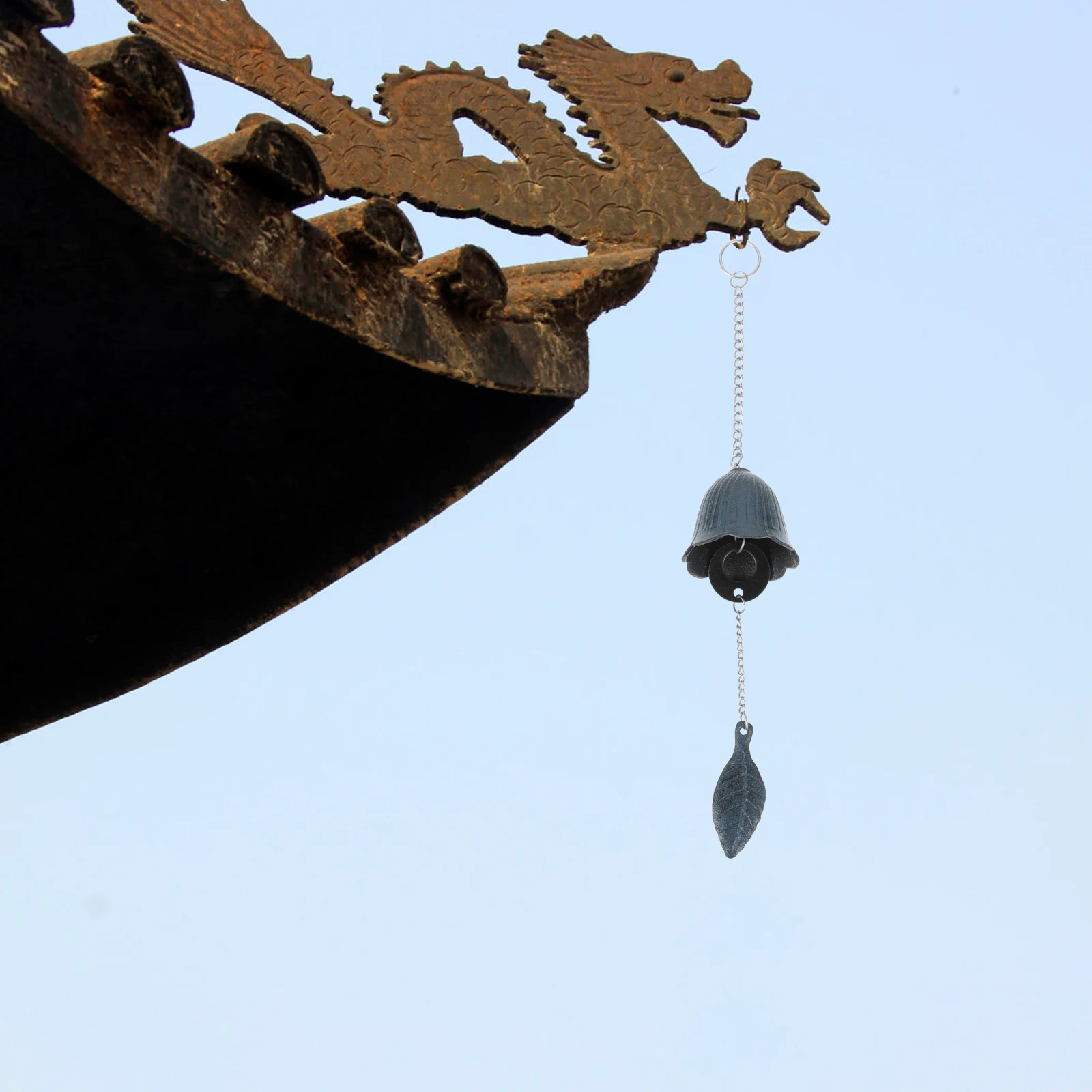 

Cast Iron Wind Chimes Hanging Decoration Japanese Unique Vintage Home Decorative Bells for Outdoor Backyard Archaic