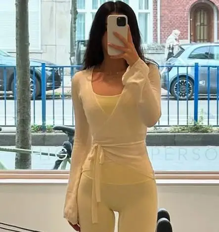 جديد أزياء المرأة طويلة الأكمام تي شيرت بلون التعادل متابعة الخامس الرقبة قمصان ربيع الخريف سليم صالح عارضة قمم S M L