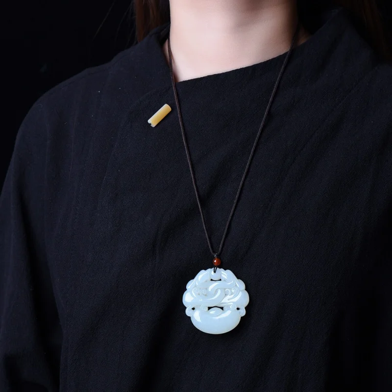 

Изысканный двойной кулон из слитка нефрита Хэтянь