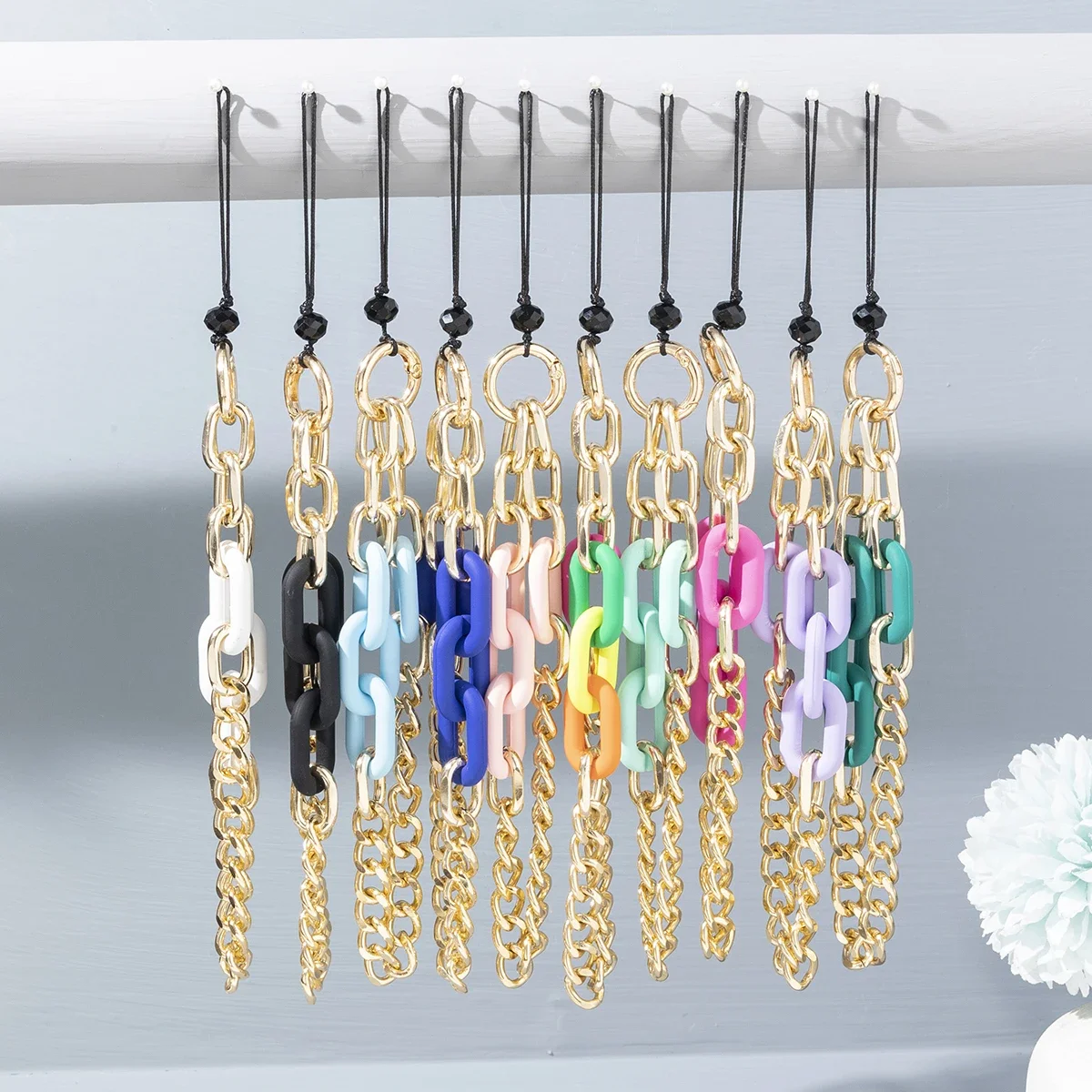 Korean Short Mobile Phone Chain for Women Summer Acrylic Alloy Phone Lanyard Hand Carry Fashion Hanging Chain Jewelry