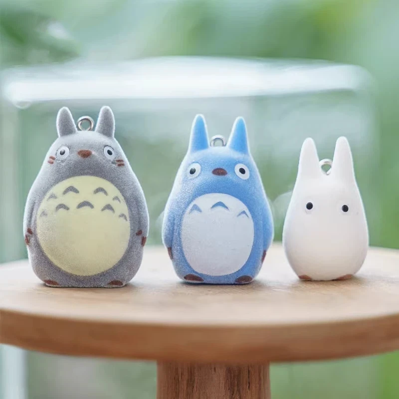 6 piezas Lindos Llaveros de Totoro y Ponyo con acabado flocado, Colgantes para bolso de Studio Ghibli, Juguete periférico de anime de Hayao Miyazaki, Decoración para coche, Regalos coleccionables
