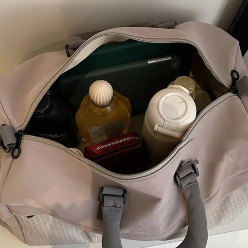 X5XA Travel Duffle Bag ، حقيبة Waterproof Weekender تحمل أكياسًا مملوءة بالنساء حقيبة صالة رياضية للرياضة بين عشية وضحاها حقيبة