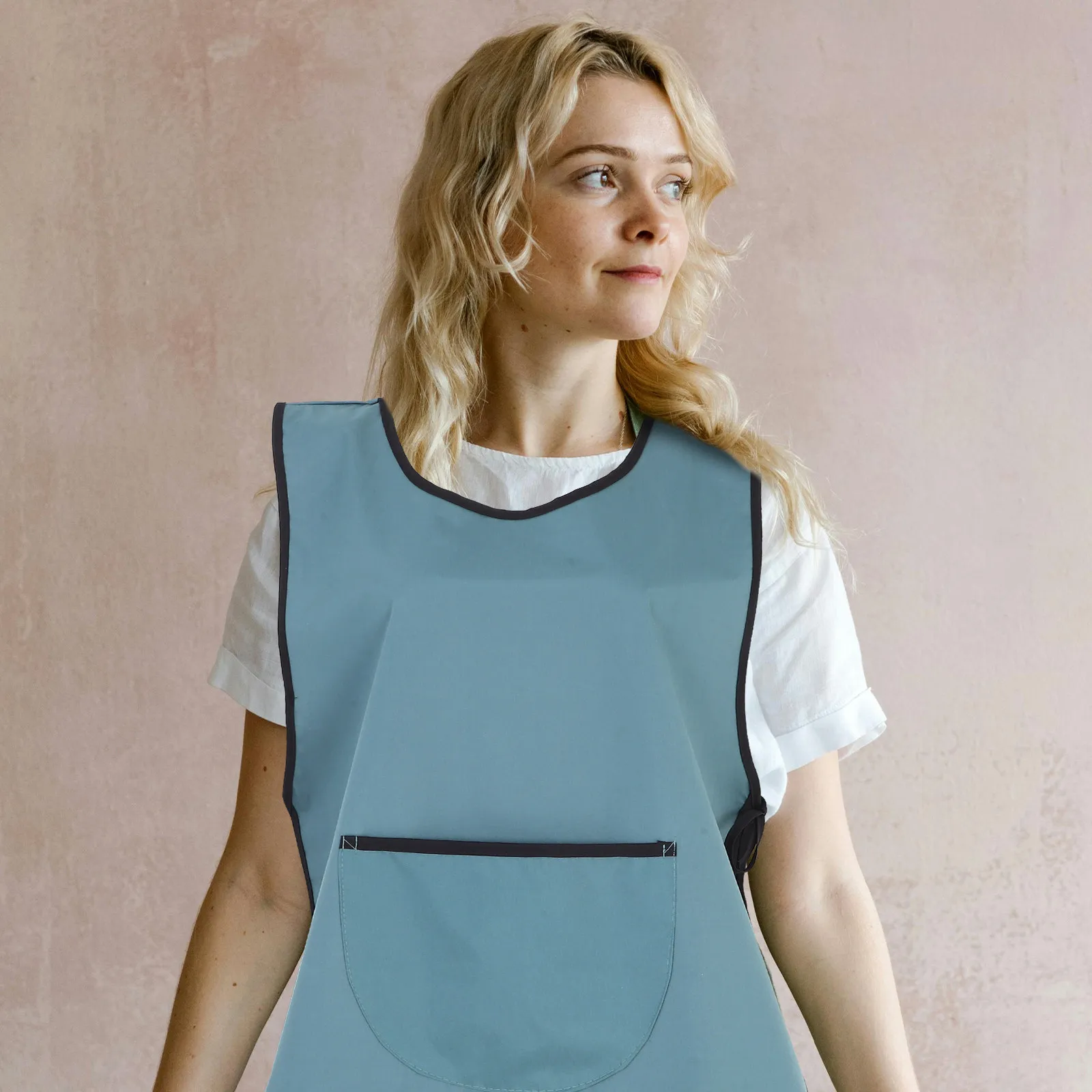 

Waterproof Hairdressing Apron Sleeveless Anti-Stain Salon Professional Haircut Kitchen Cleaning Barbers Grooming Apron