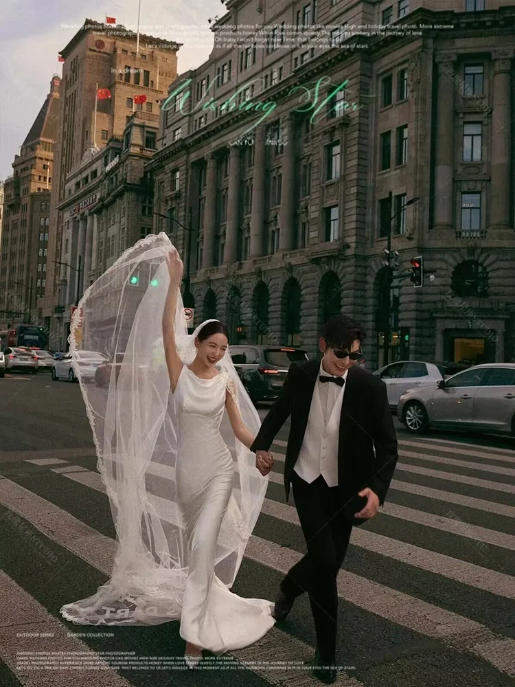 

Костюм для свадебной фотосессии в стиле 2026 Studio Theme: Новый уличный стиль для пар, создающий кинематографическую атмосферу и расслабляющее настроение