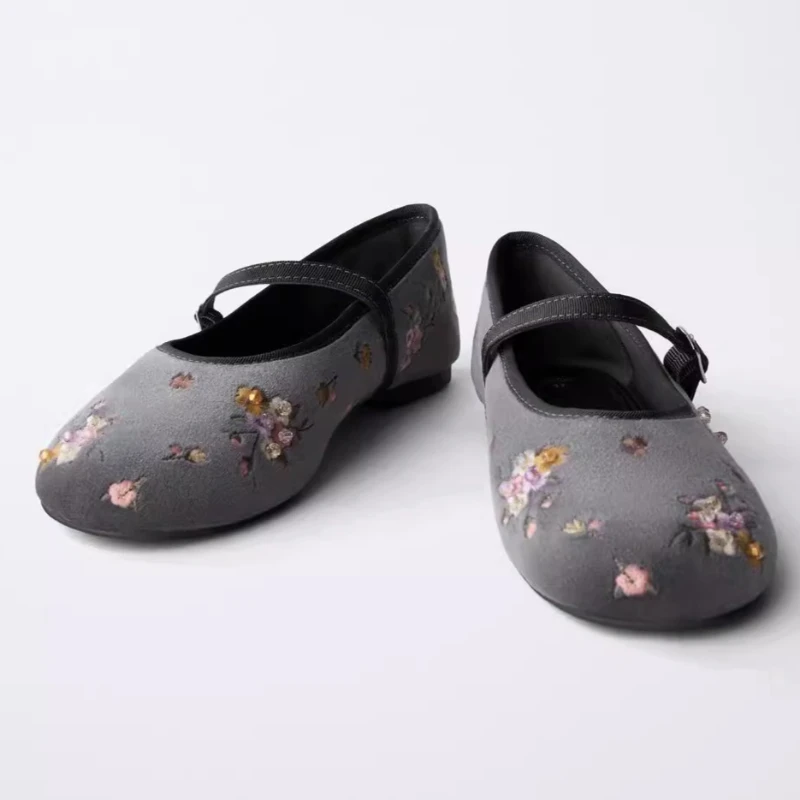 

Luxury Velvet Embroidered Flower Ballet Flats Women Crystal Bead Decoration Buckle Comfort Mary Jane Shoes Elegant Designer Shoe
