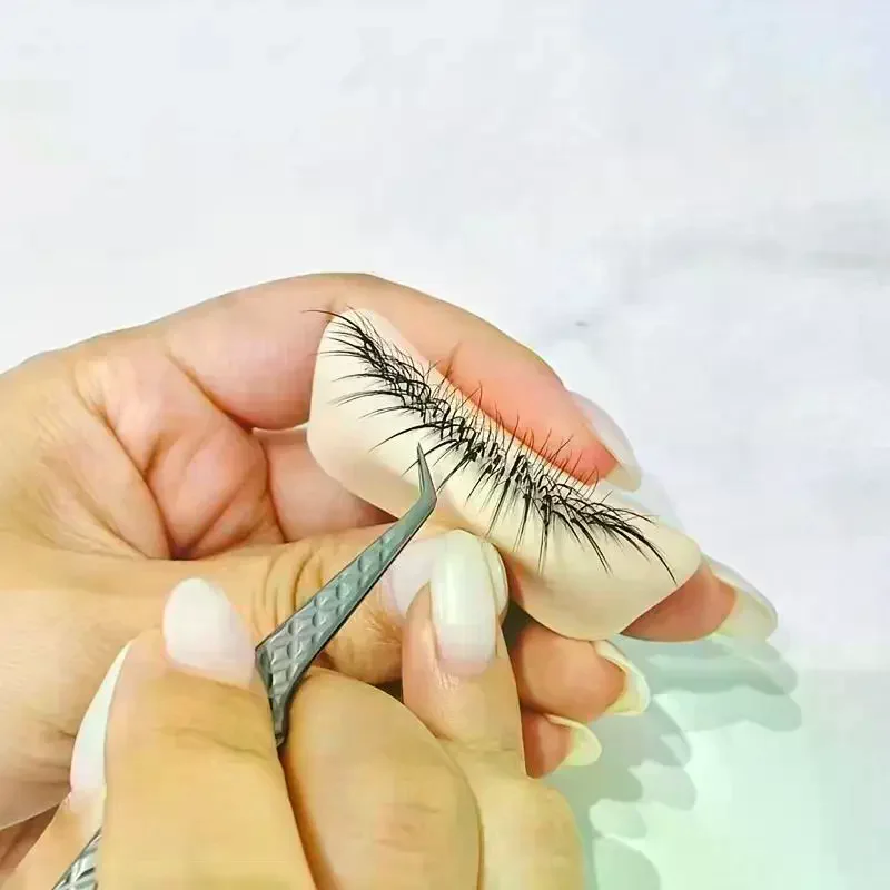 1 pz modello in silicone per pratica ciglia con estensioni ciglia realistiche, strumento riutilizzabile per l'estensione delle ciglia per palpebre da allenamento