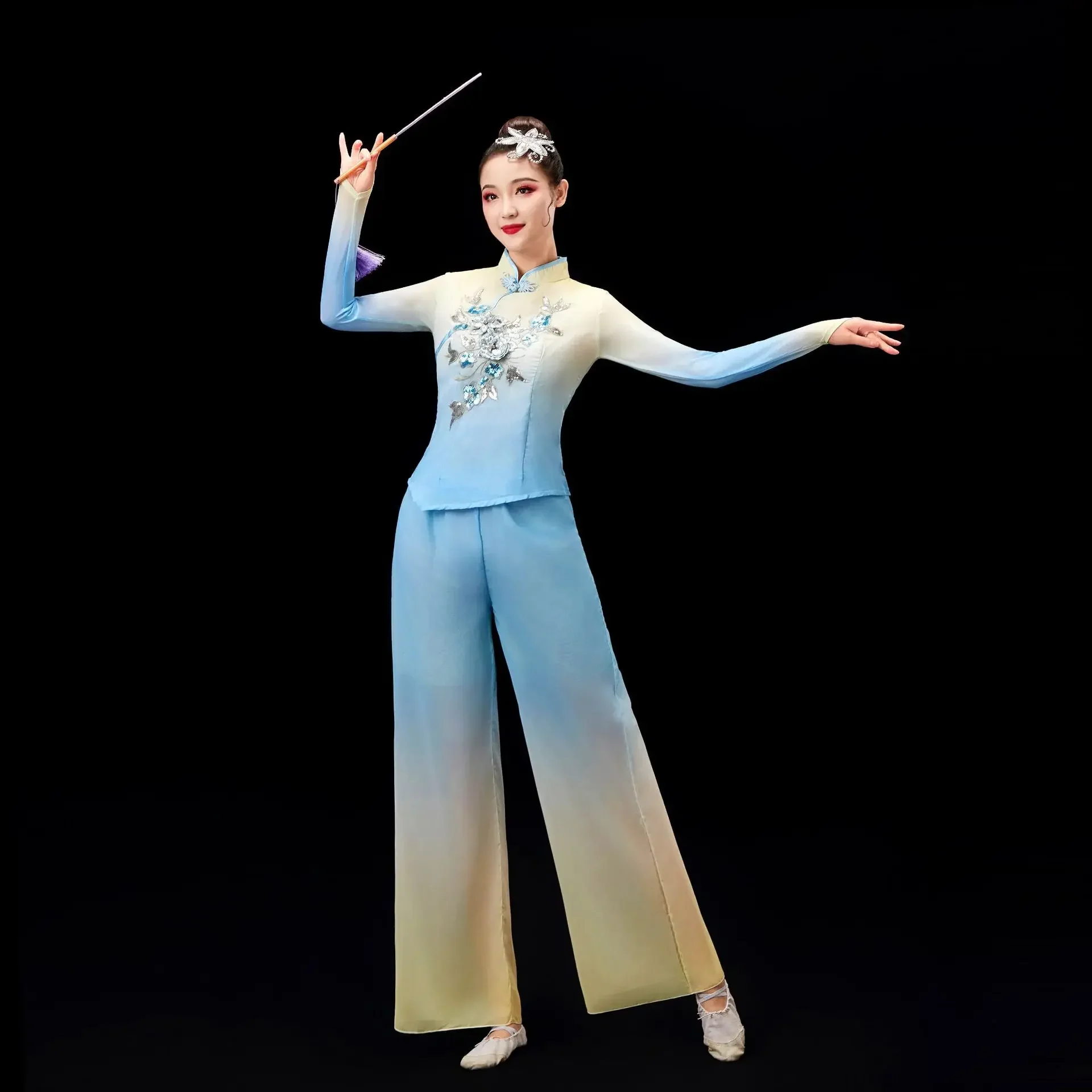 Klassische Tanzkostüme Damen elegante Yangko-Kostüme im chinesischen Stil Fächertanz neue Anzüge Nationale modernen Tanzkostüme