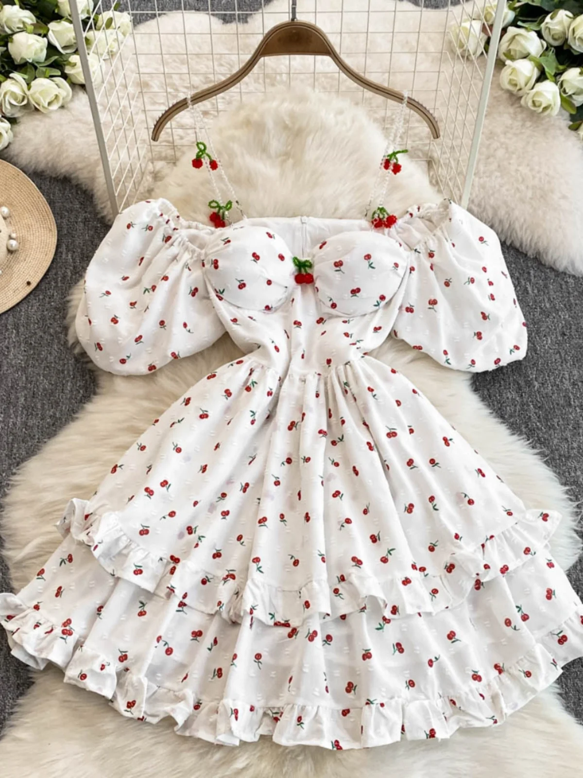 Vestido Curto Off-oulder com Estampa de Cereja para Mulheres, Verão, Cintura Alta, Saia em Camadas, Estilo Coreano, Manga B...