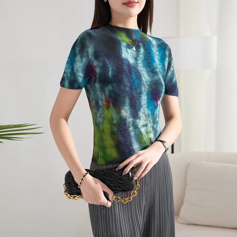 MIYAKE Wrinkle printed short sleeved top summer new elastic slim fit slimming temperament satile fashion base shirt[20230118]