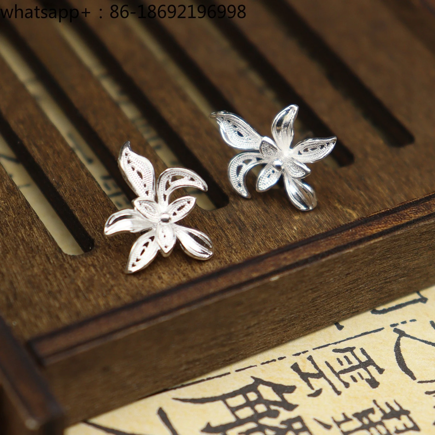 9999 Silver Iris New Chinese Exquisite Sterling Silver Anti-allergic Handmade Flower Stud Earrings