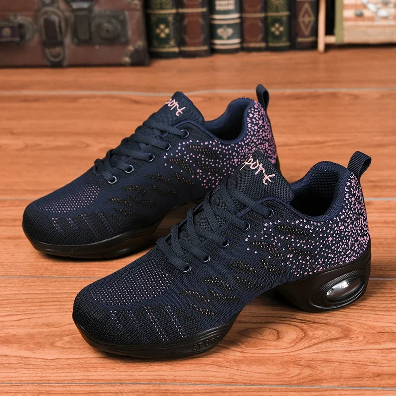 Big Size 35-42 Women Sneakers Breathable Comfortable Running Shoes Lightweight Jogging Sneakers Wear-Resisting Outdoor Sneakers
