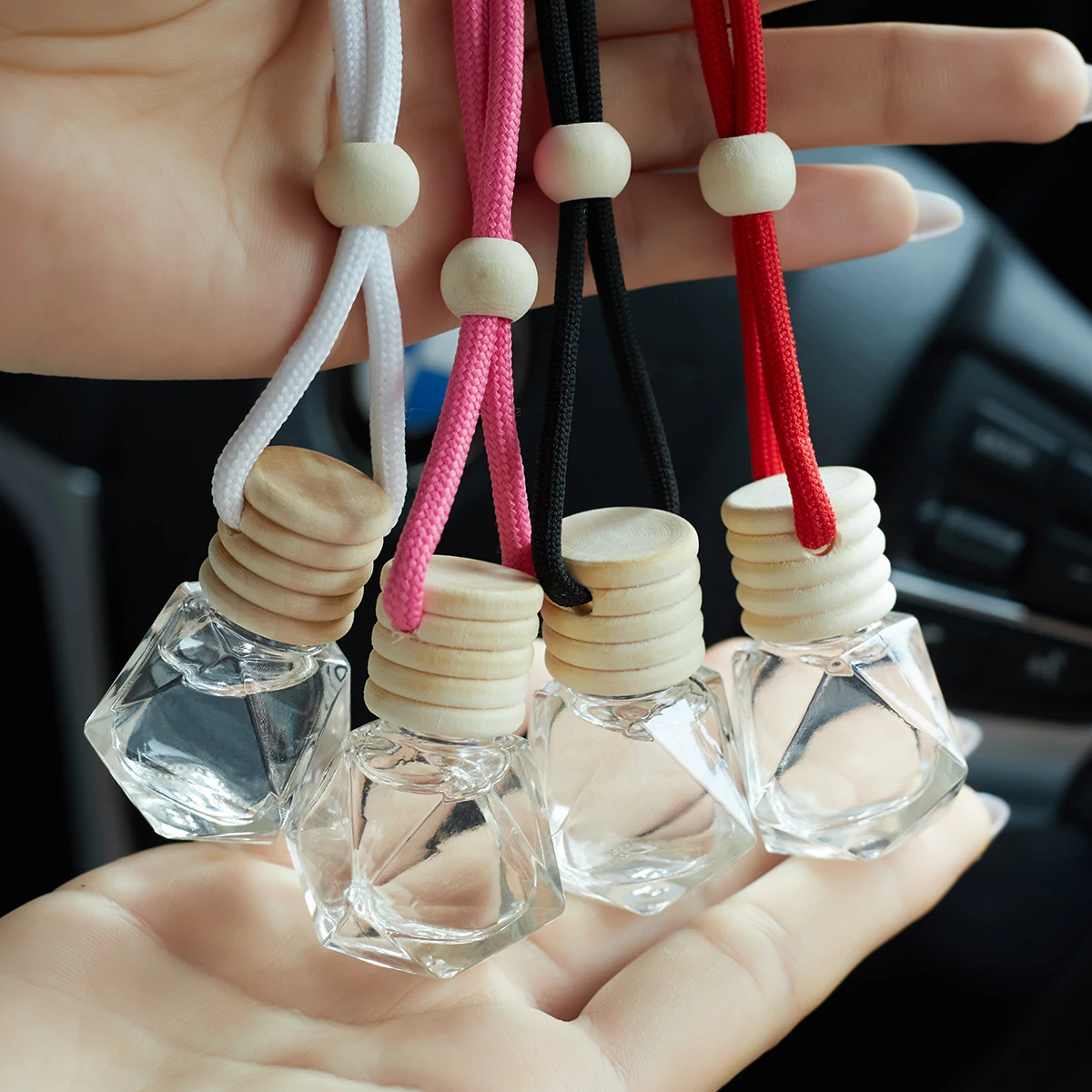 4 قطع عطر سيارة، عطر سيارة يستخدم لملحقات السيارة الداخلية، معطر هواء للسيارة طويل الأمد، يحافظ على الساحرة والطازجة