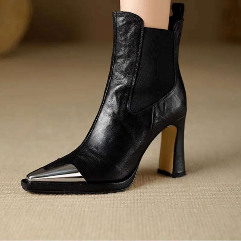 2024 Damen Schuhe Knöchel Damen Stiefel Mode Metall Dekoration Moderne Stiefel Frauen Sexy Spitz Schuhe für Frauen