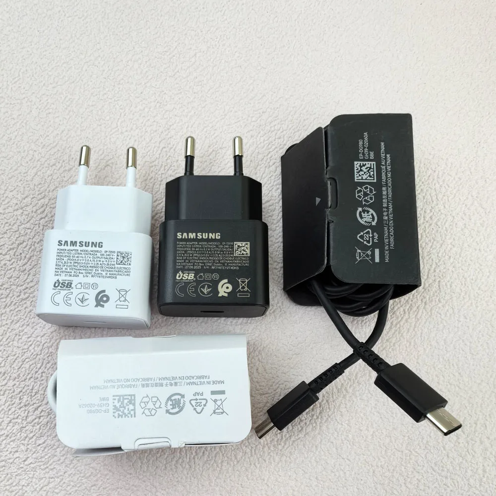 

Зарядное устройство SAMSUNG 25W PD EP-T2510 EU для сверхбыстрой зарядки Galaxy S25, F17, M35, A35, A34, A36, A25, A17, S10, S9 Plus и кабель Type-C (1/2 м)