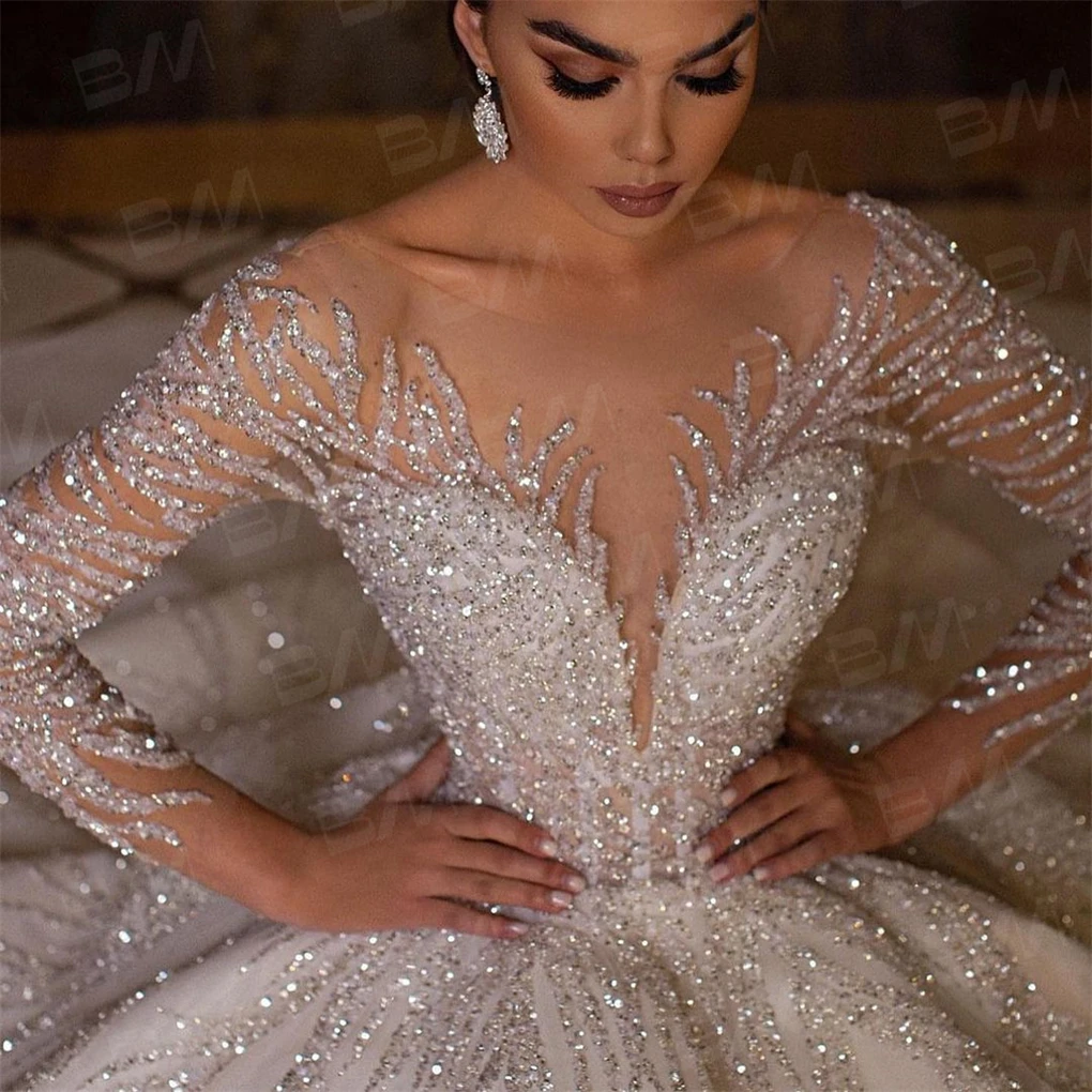 Zroszony seksowne suknie panny młodej Vestidos De Novia luksusowe ręcznie wyszywane koralikami suknia ślubna z długim rękawem suknia balowa długi tren kaplica