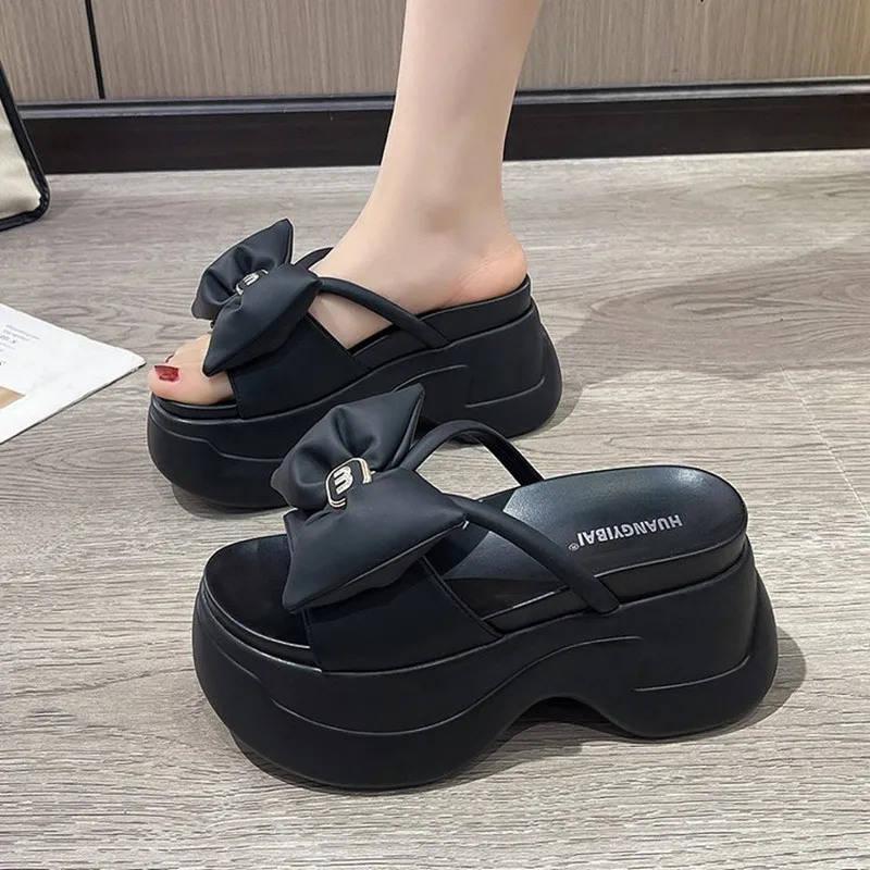 

2026 Women Slippers Summer Casual Shoes Versatile Thick Sole Women Flip Flop Outwear Bow Beach Slippers Sexy Slides Tongs Femme