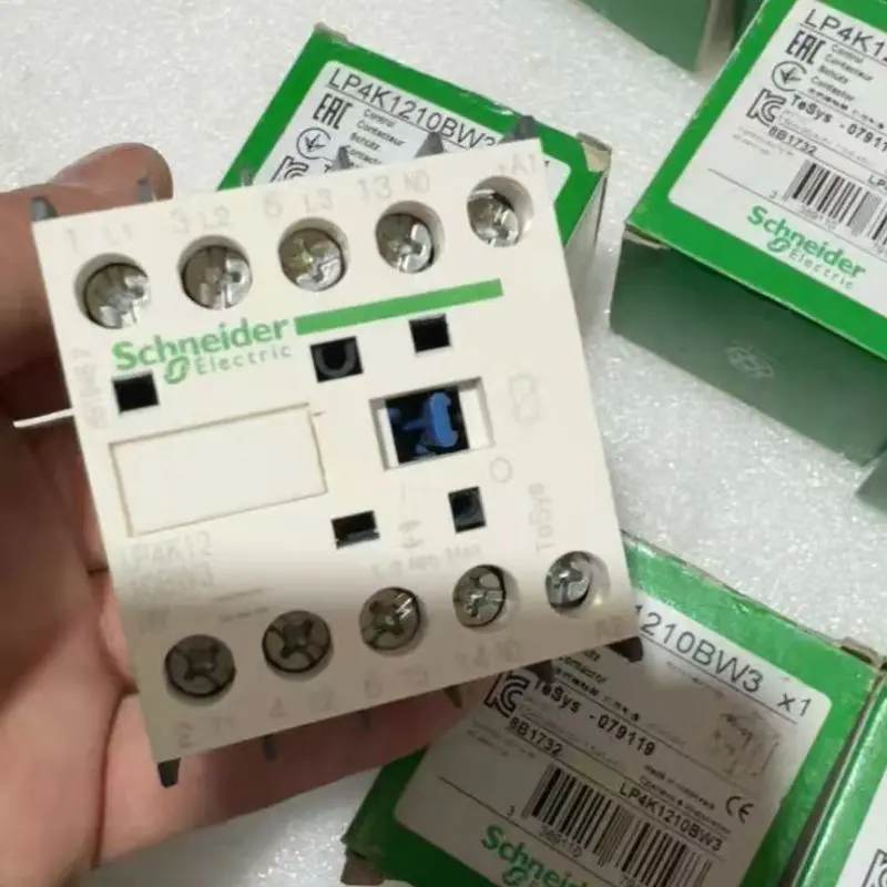 

New DC controlled three pole contactor LP4K1210BW3 for fast delivery