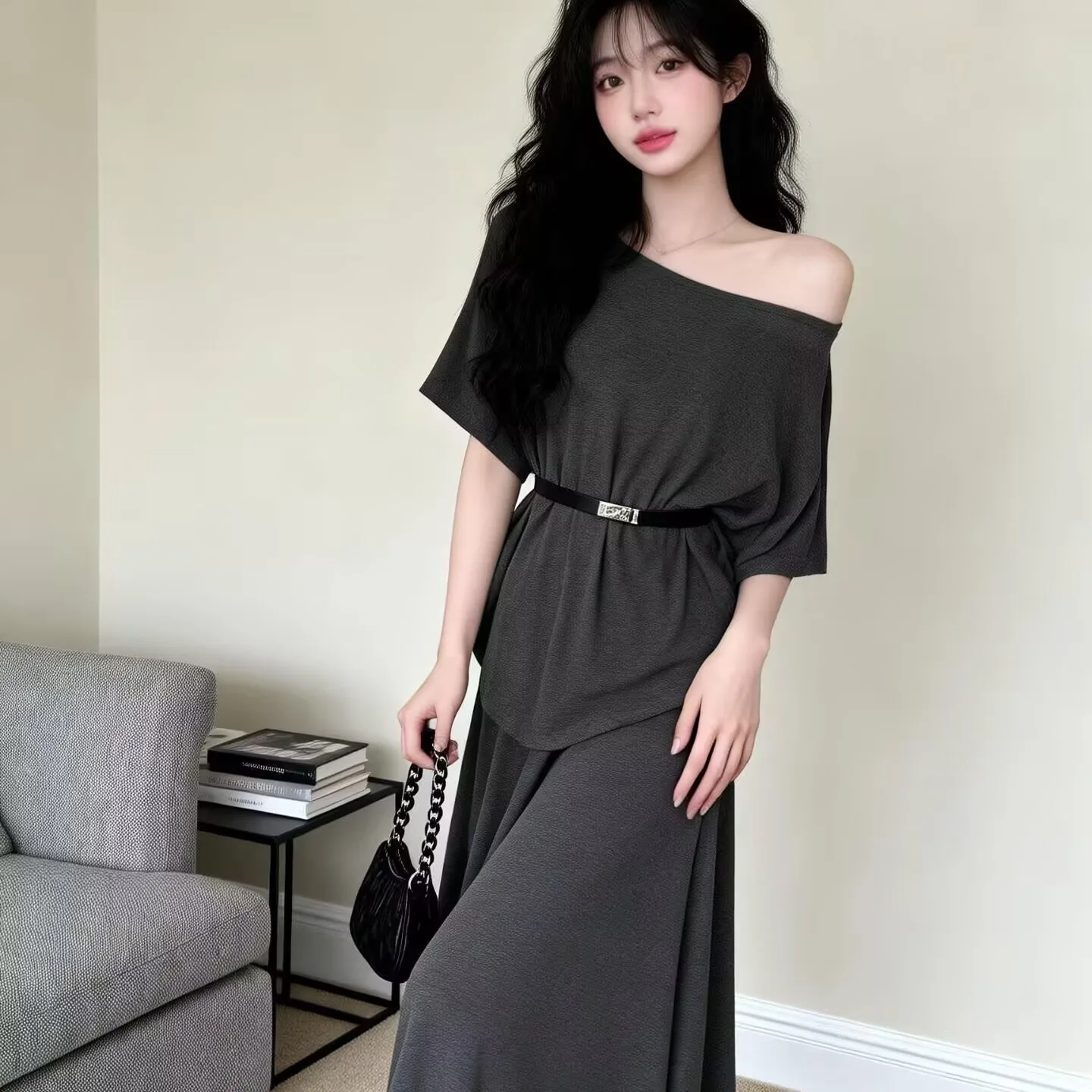 

Модный летний комплект из трех предметов: топ с эффектом похудения, эластичная юбка с боковым вырезом и поясом, женский комплект с коротким рукавом в стиле Хонконг.