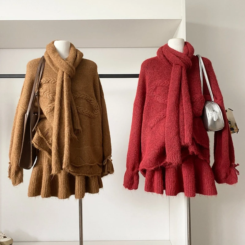 

Свободный свитер с круглым вырезом в стиле casual + шарф + короткая юбка, осенне-зимний новый однотонный милый комплект из трех предметов