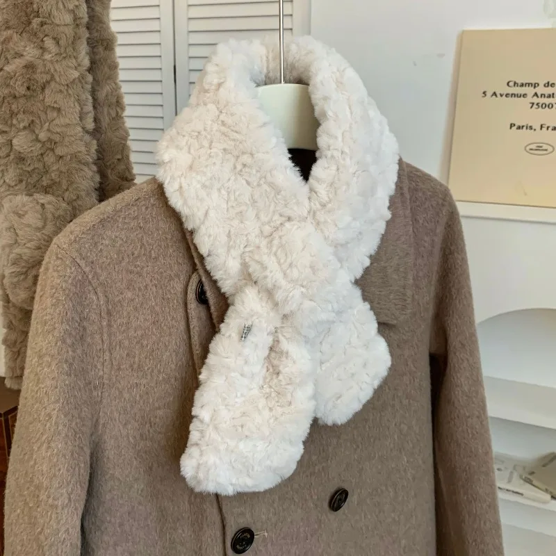 2025秋冬韓国風スカーフ：厚手フェイクラビットファーネックウォーマー—暖かさと雰囲気を演出する、快適で多用途なクロスラップ！