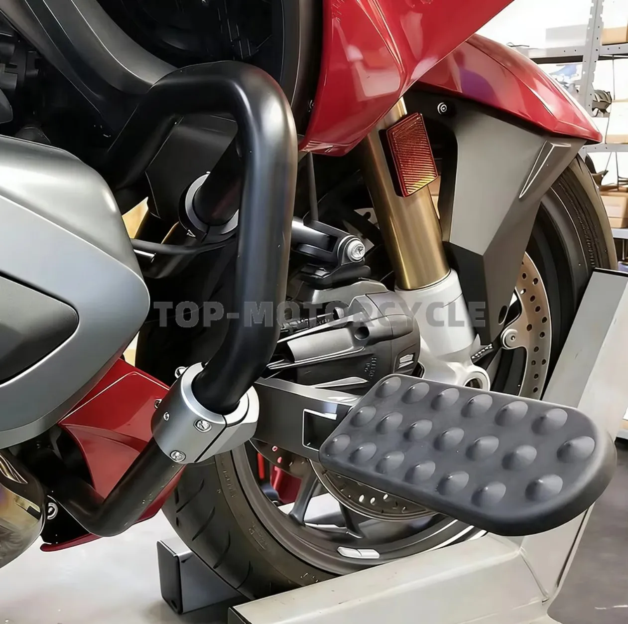 Low‑Mount Highway Foot Pegs Anti‑Slip Front Bumper Foot Pedal Motorcycle Accessories For BMW R1250RT R1200RT