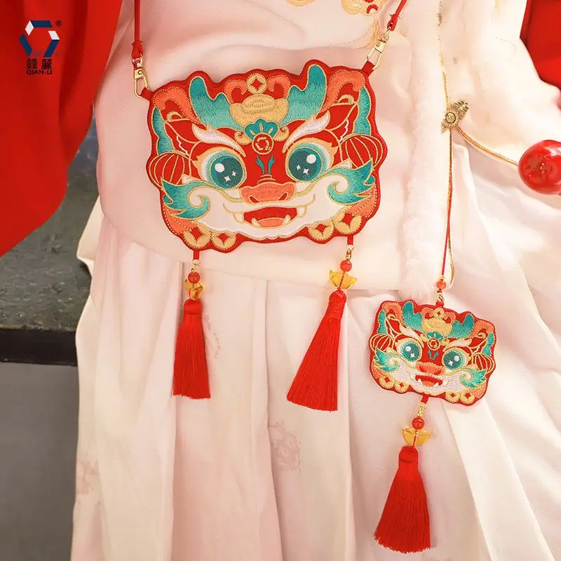 

Chinese Embroidered Bag Exquisite Embroidered Dragon Spring Festival New Year National Style Adult Red Women Daily Hanfu Bag