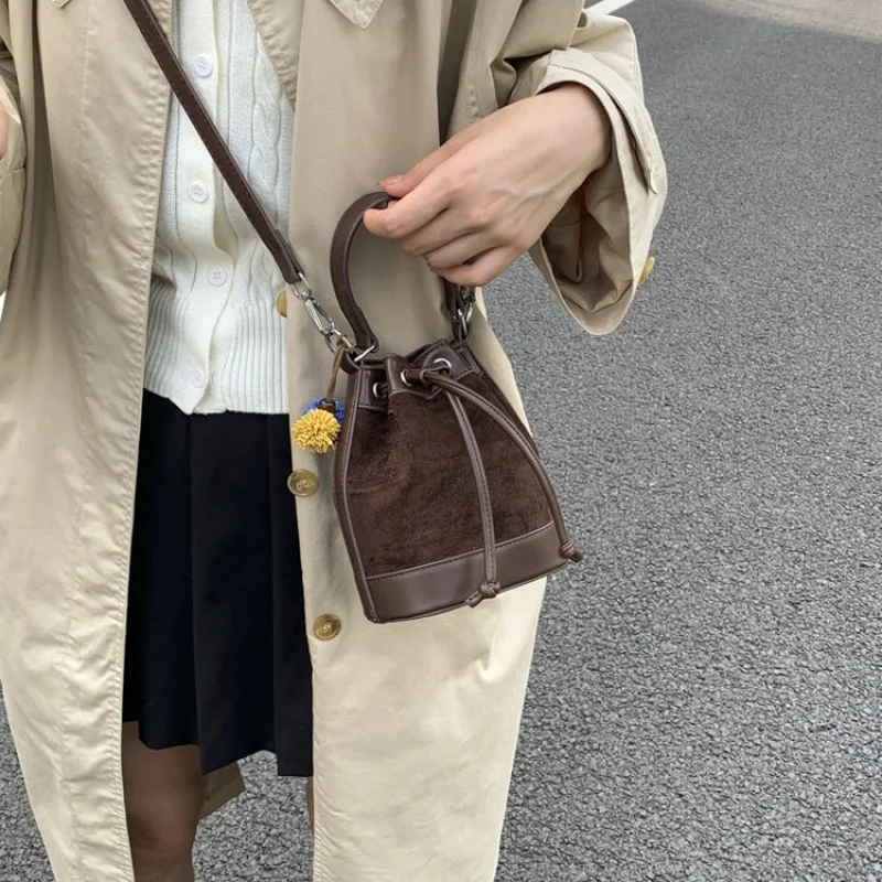 

Women Exquisite Luxury Shoulder Bag Crossbody Sling Style Fashionable Chic Small Capacity Daily