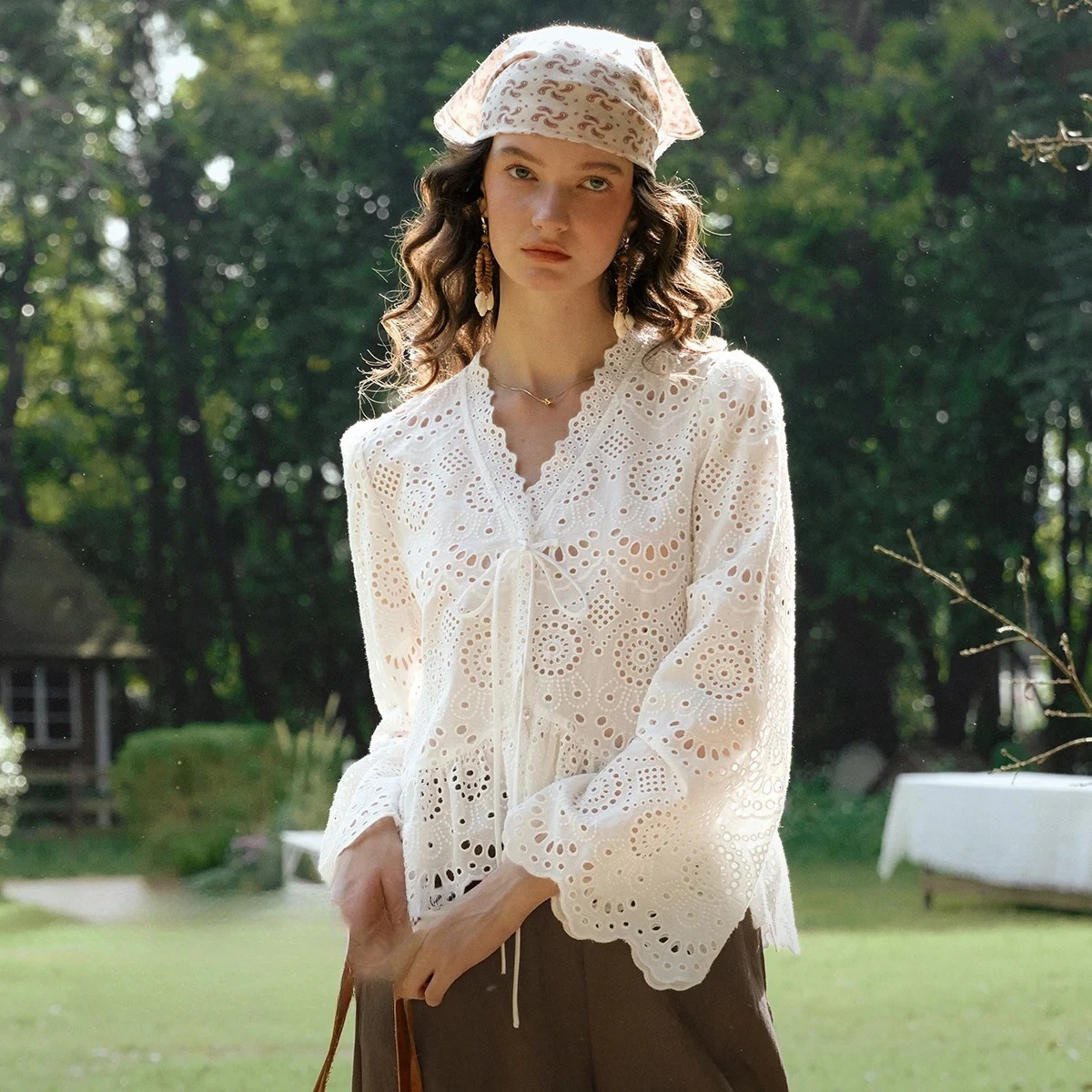 OLrain Women's  Hollow Out Lace Shirt White V-Neck Loose Flare Sleeve Blouse 2026 Summer French Holiday Style Top O58XX001961