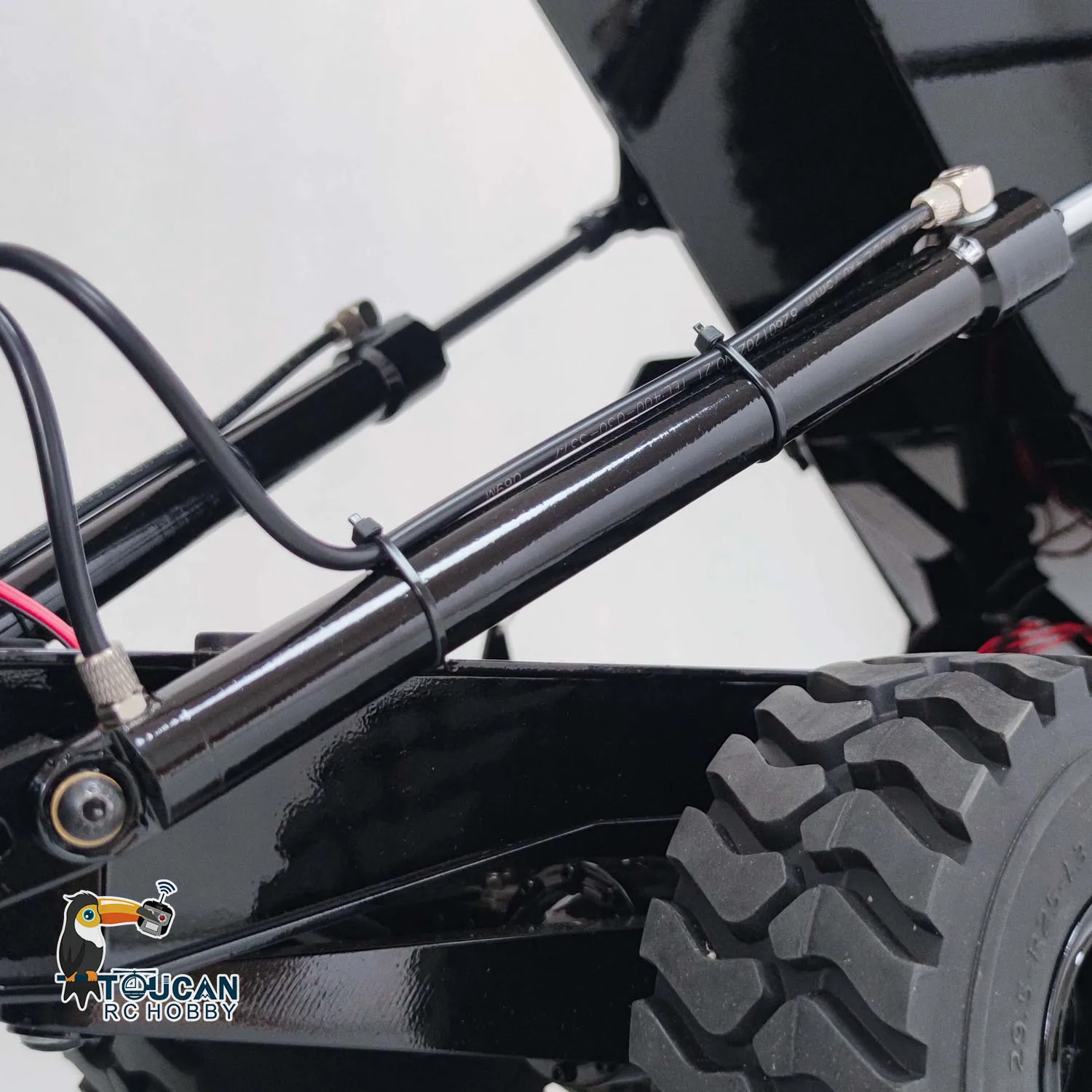 

Metal XDRC 1/14 Hydraulic RC Articulated Truck 6*6 Dumper Tipper Toucan RTR Car Black Color Model THZH1432-SMT8