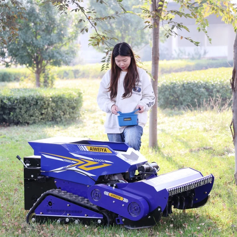 

Индивидуальная маленькая гусеничная косилка с дистанционным управлением, модель AWY-800SM, вездеходный газонокосилка для шоссейных наклон, сорняков и обрезки