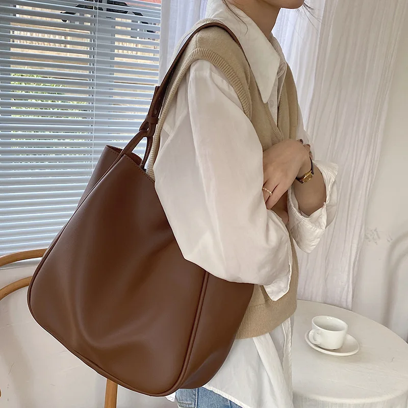 Soft PU Leather Luxury Designer Handbag for Women 2023 Shoulder Bag Large Capacity Fashion Minimalist Underarm Tote Bag