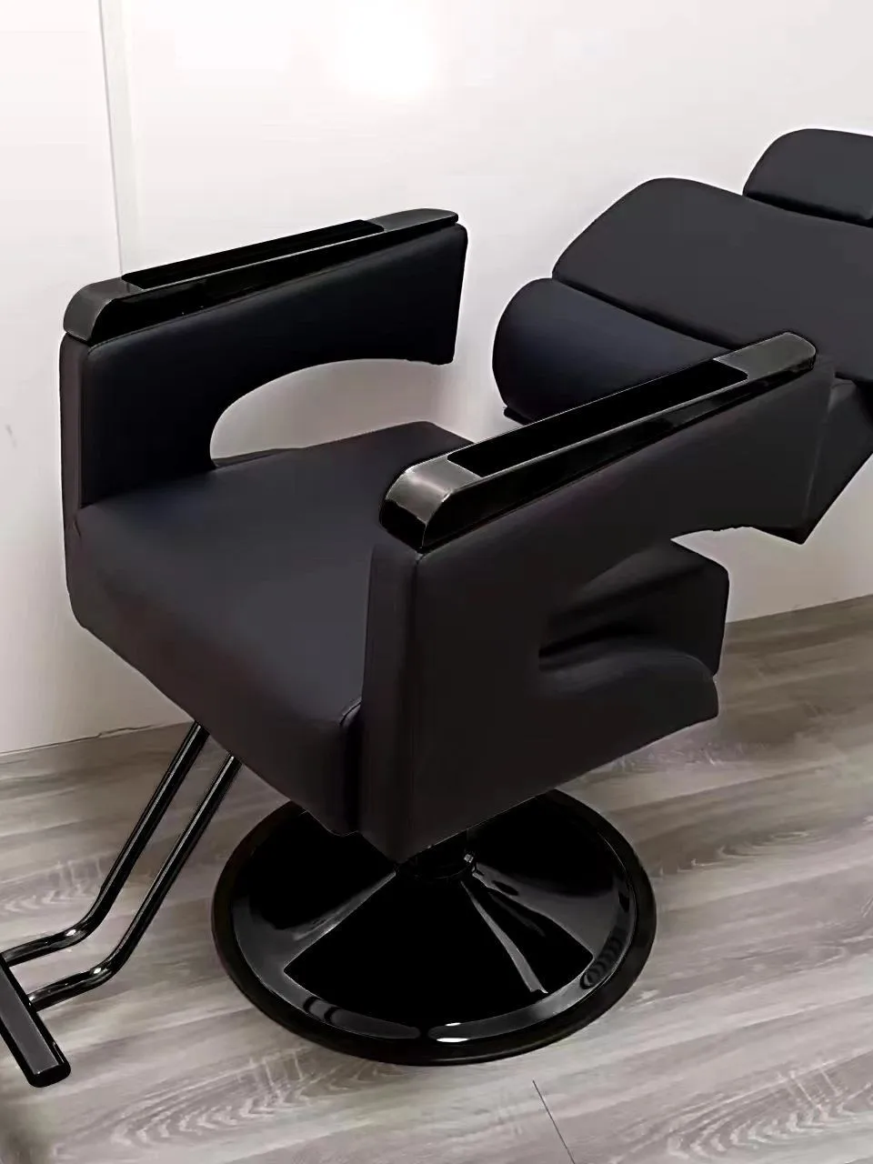 Special Reclining Hairdressing Salon Chair Barber Shop Lifting Rotating Haircut Chair Hair Salon Shaving Face Shaping Perming