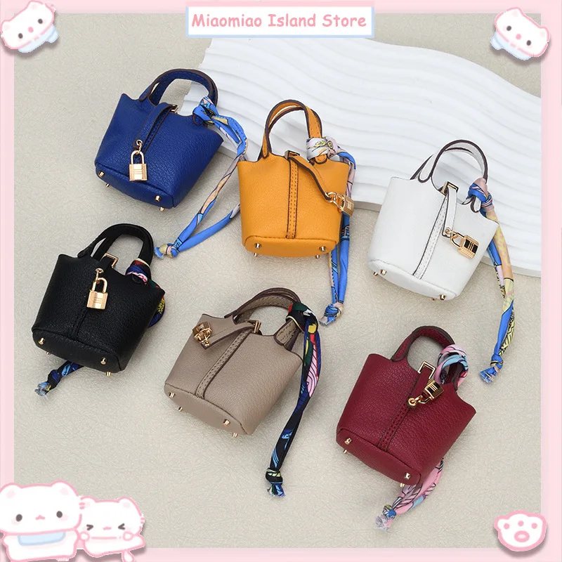 Mini borsa pendente per interni auto decorazione specchietto retrovisore borsa per cuffie in pelle di fascia alta portamonete portachiavi multifunzionale