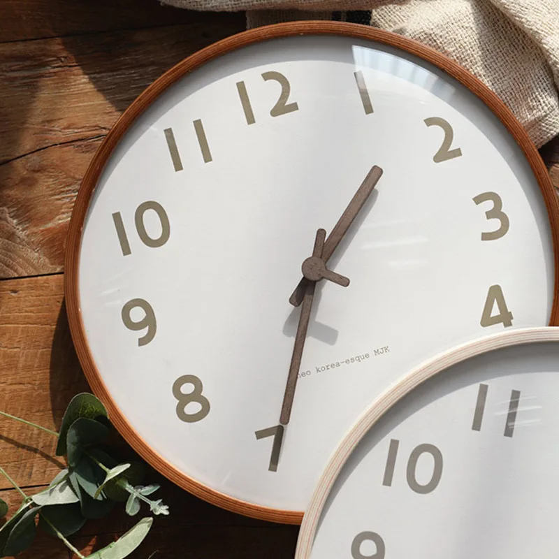 Simple Korean MJK Nordic Style 12 Inch Living Room Solid Wood Dining Room Bedroom Modern Ultra Quiet Wall Clock
