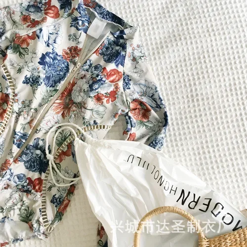 

Новый женский быстросохнущий гидрокостюм для дайвинга из Южной Кореи 2026 года, костюм для серфинга, цельный купальник с длинными рукавами для термальных источников