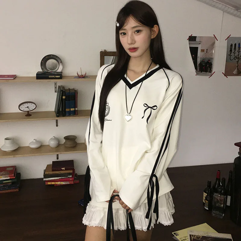 Oversized V-neck Black Jersey Top Long Sleeve Graphic Stripe Tees Harajuku Women Sports Vintage Y2k T-shirts Coquette Aesthetic