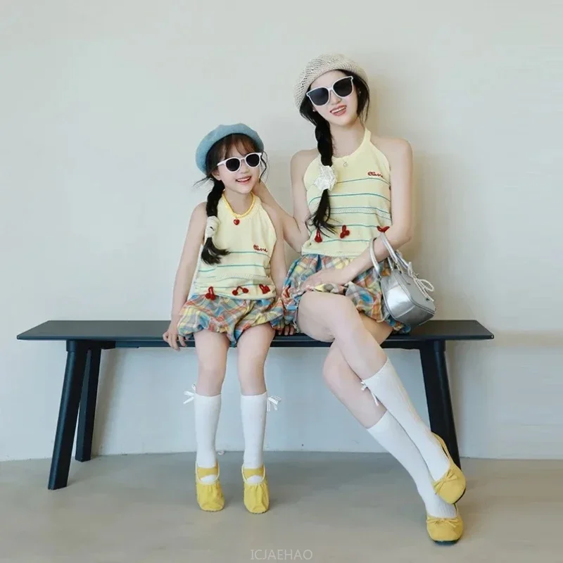 

Look Mama and Me Matching Piece Sets Mother and Daughter Clothes Summer Holiday Outfits Mom and Baby Girls Knit Vest Skirts Two