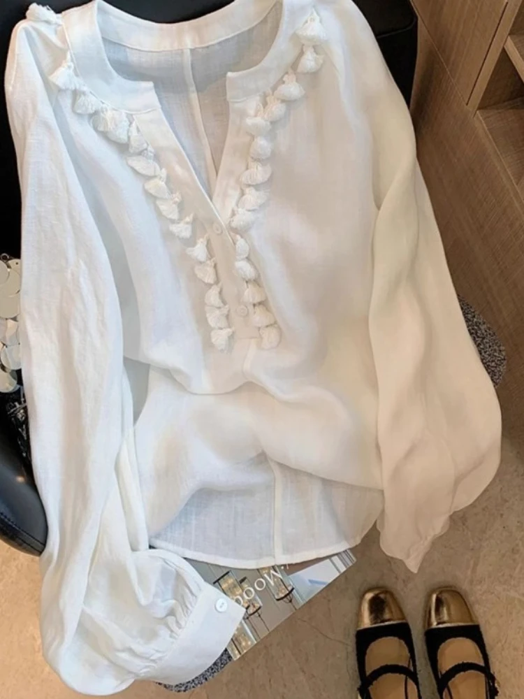 

Fashion Trend All-match White V-neck Shirt Women 2025 Early Autumn New Lazy Blouses Loose Long Sleeve Japanese Blusas Mujer