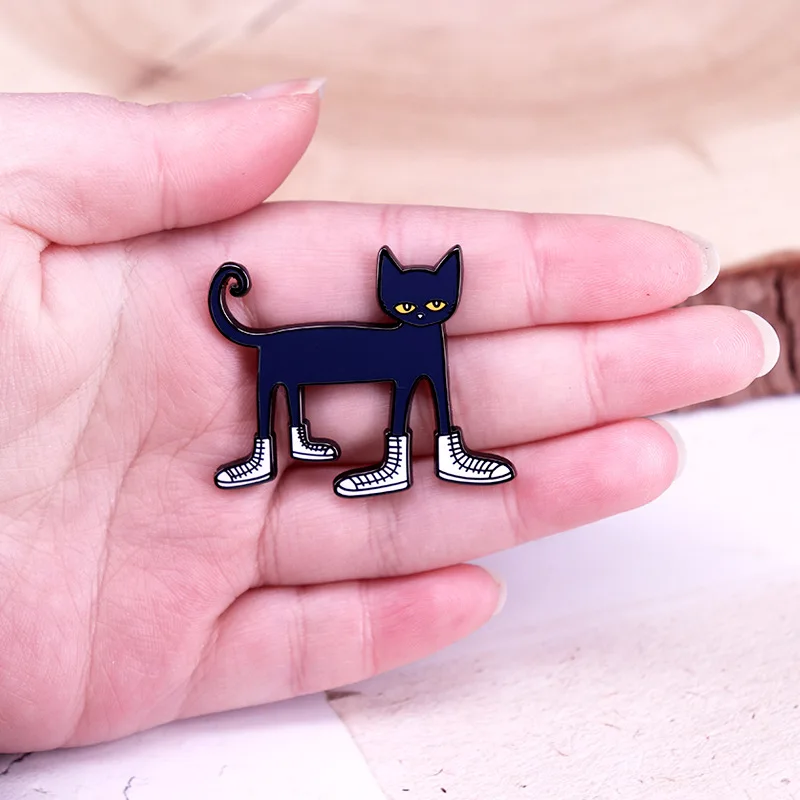 Pin esmaltado con forma de gato negro, broche de solapa, insignia de ropa, serie Animal, personalidad creativa y elegante, ideal para regalo de joyería