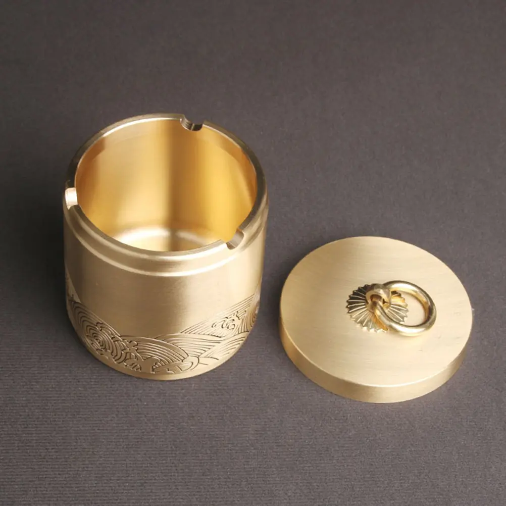 Brass Desktop Ashtray with Carved Cloud Pattern – Elegant Home & Office Cigarette Holder
