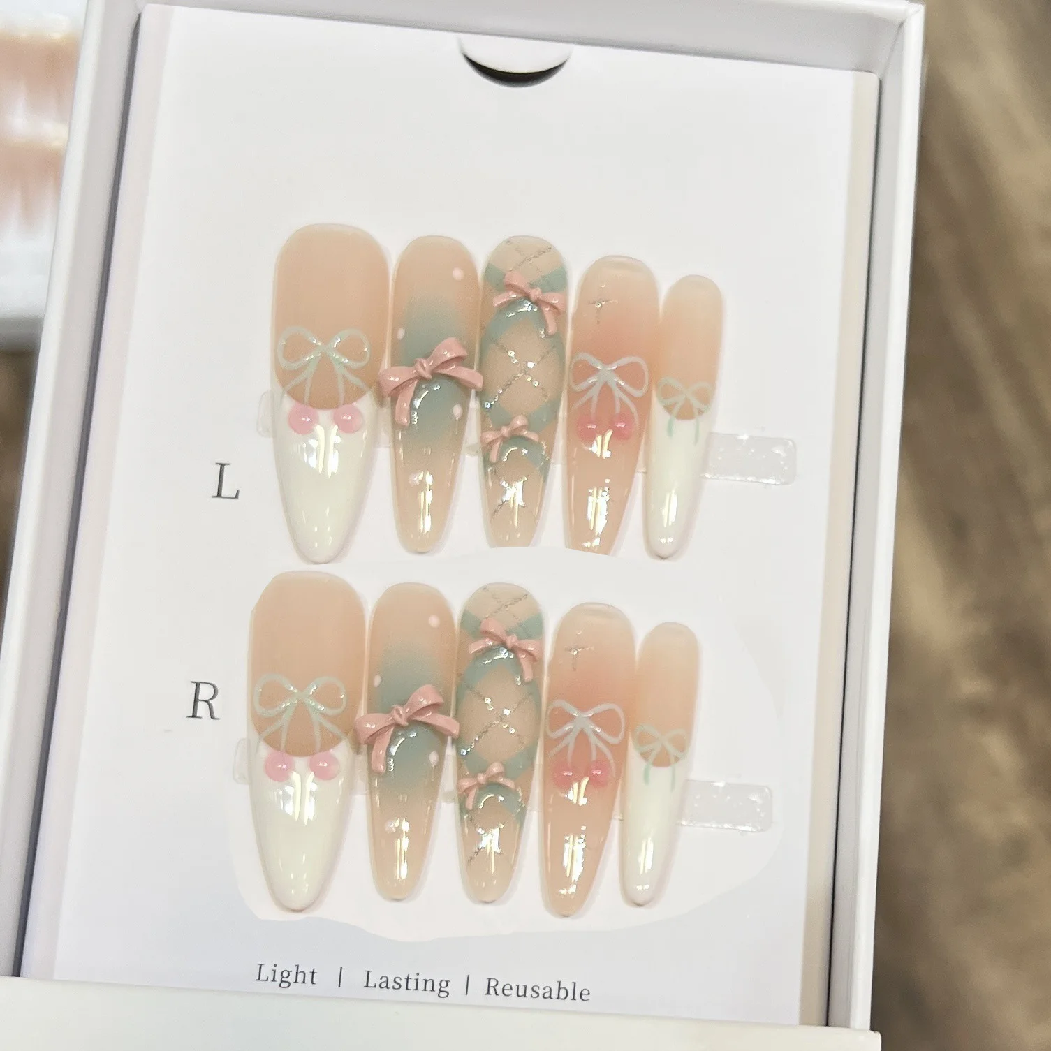 10pcs 손톱에 수제 프렌치 프레스 3D 스위트 핑크 보우 장식 가짜 손톱 팁 웨어러블 재사용 가능한 한국어 귀여운 아몬드 틀린 손톱