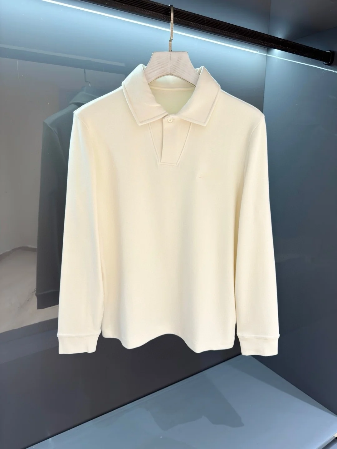 

Ele Embroidered Long Sve irt for Men Casual Busin Sle Collared Faionable Autumn Winter New Arrivals