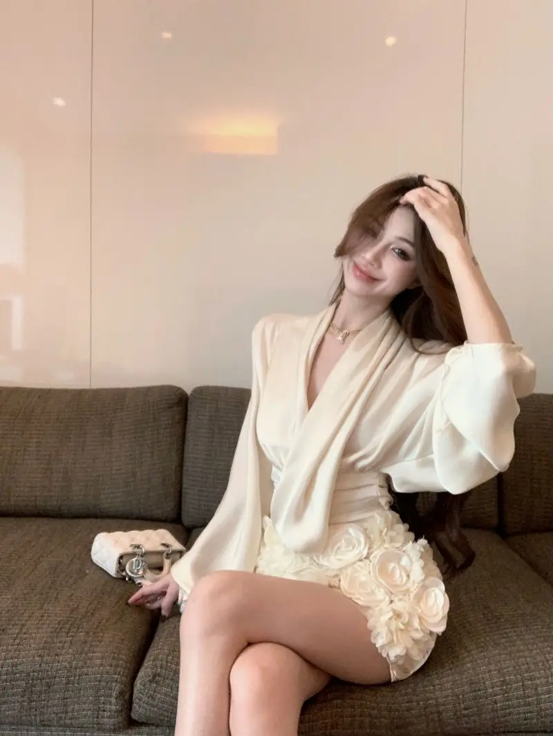 الربيع النقي الجمالية المرأة 2 قطعة مجموعة بلوزة على شكل حرف v مع تفاصيل الأزهار أنيقة مطوي ميدي تنورة سيدة نوبل مطابقة الزي