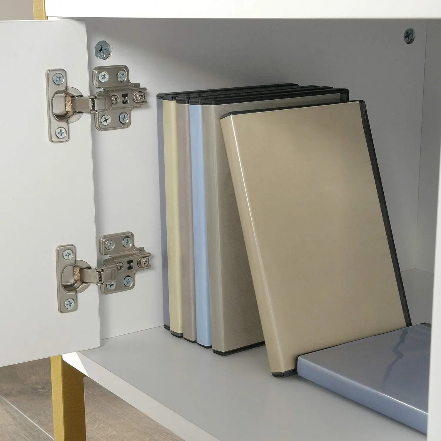 تلفزيون Credenza، L: 48.82 بوصة × العرض: 15.55 بوصة × الارتفاع: 25.0 بوصة، لمسة نهائية بيضاء