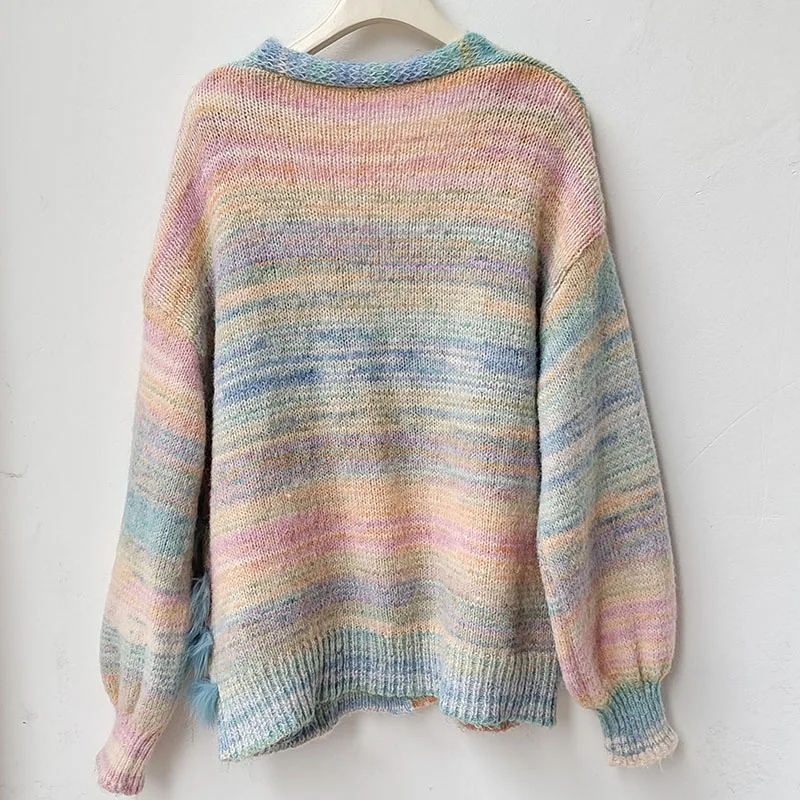 เสื้อคาร์ดิแกนถักไหมพรมผู้หญิง คอลเลคชั่นฤดูใบไม้ร่วง ปี 2025 แต่งขนสุนัขจิ้งจอกแท้ลายทาง แขนยาว แฟชั่น คอวี แต่งขอบขนสุนัขจิ้งจอกแท้