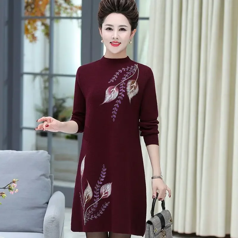 

2023 Autumn/Winter New Age Reducing Simple Fashion Round Neck Long Sleeve Mid Length Slim Plush Office Lady Comfortable Dress